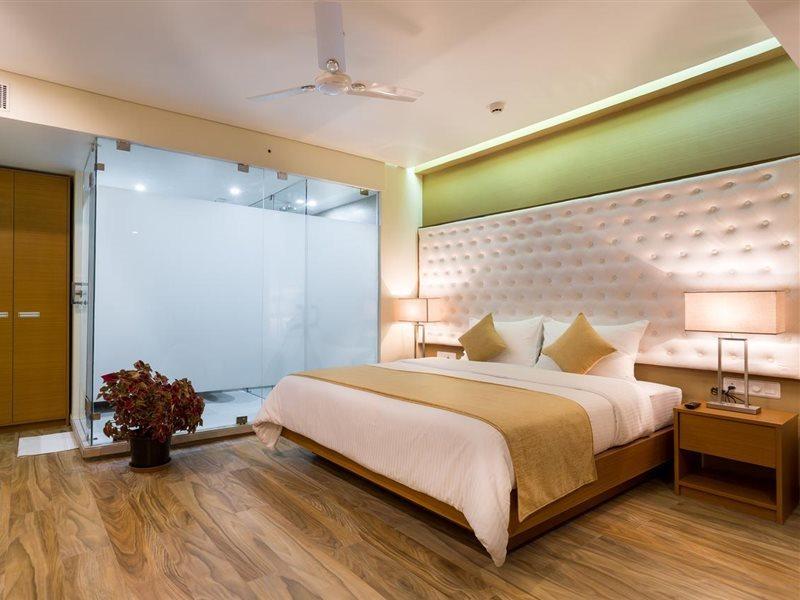 Classic Grande,A Member Of Radisson Imphal Dış mekan fotoğraf