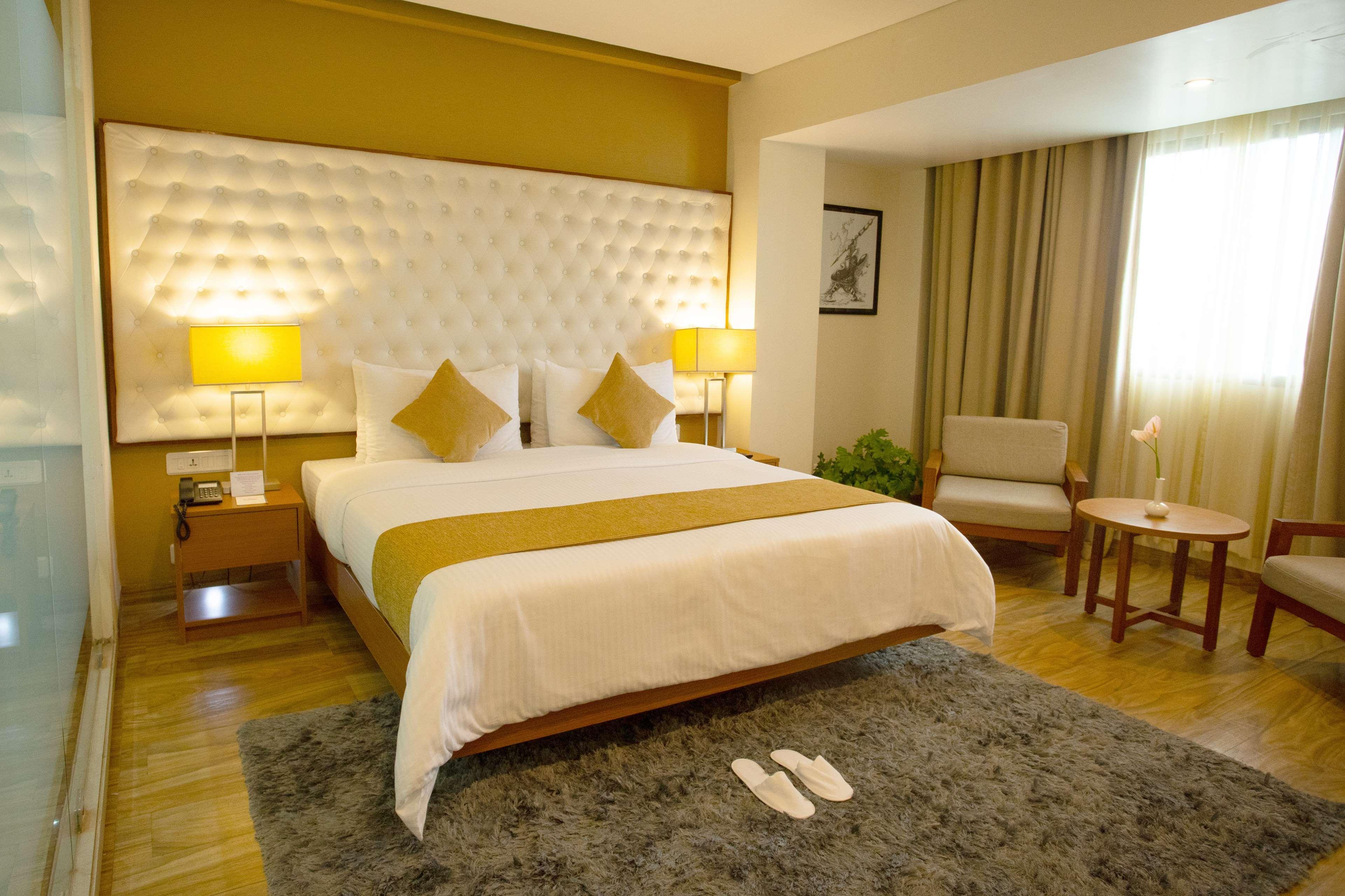 Classic Grande,A Member Of Radisson Imphal Dış mekan fotoğraf