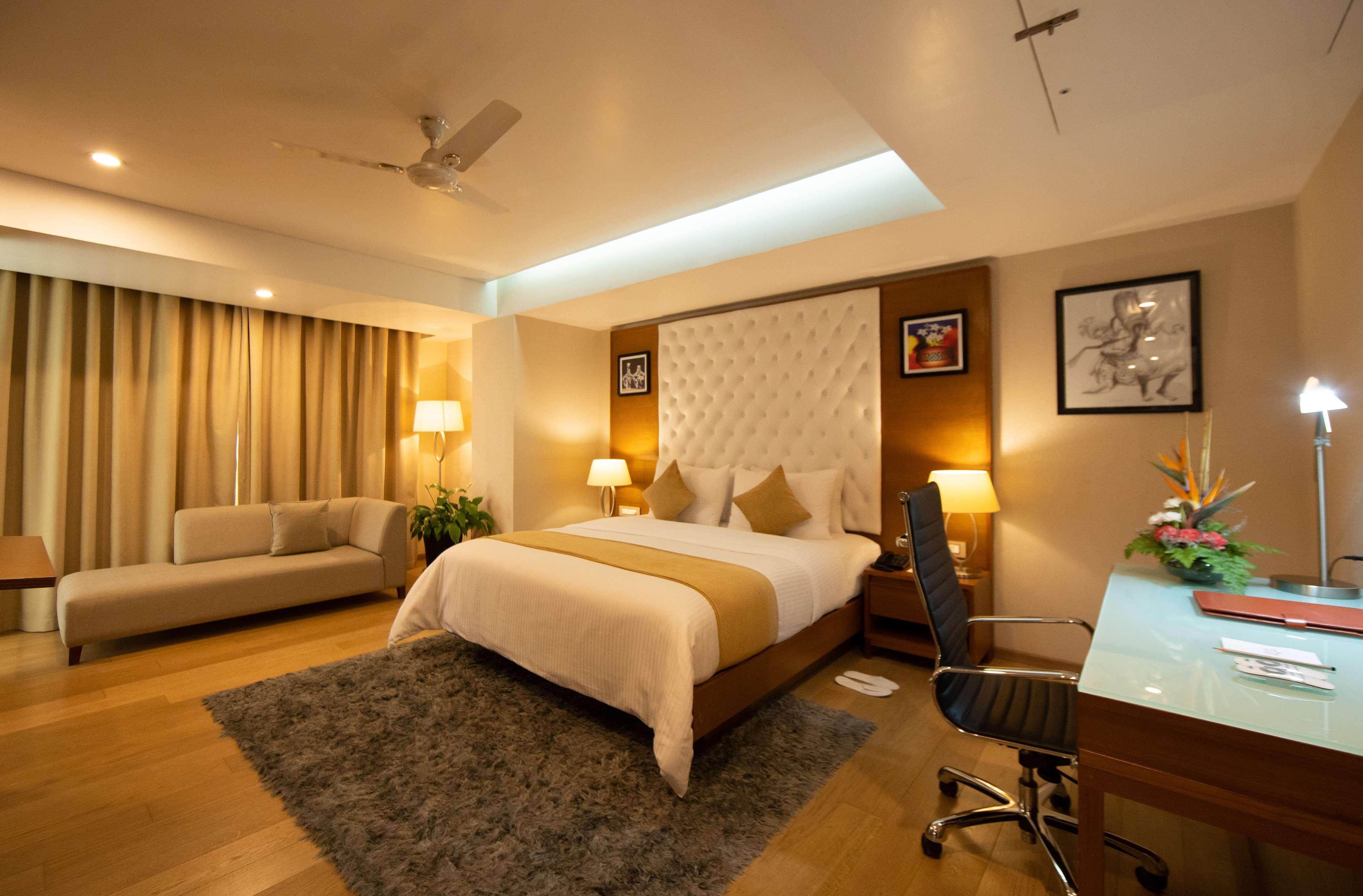 Classic Grande,A Member Of Radisson Imphal Dış mekan fotoğraf