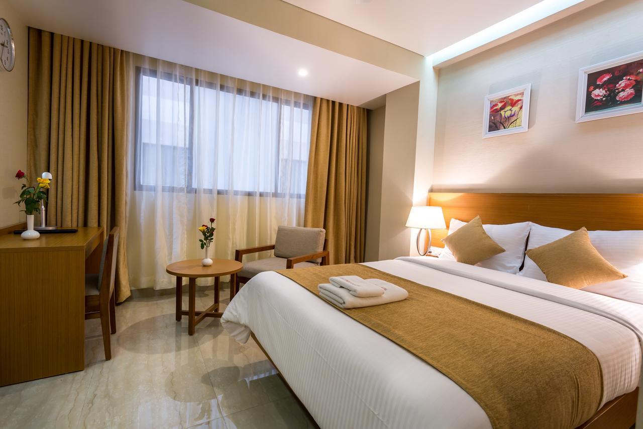 Classic Grande,A Member Of Radisson Imphal Dış mekan fotoğraf